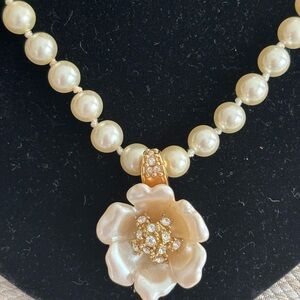 Vintage Nolan Miller Cream Pearl Necklace with Gold Floral Pendant